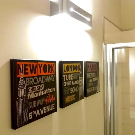 Interno 3 * Bari