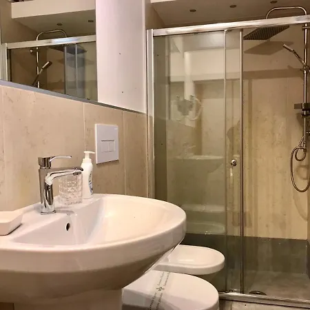 Interno 3 ゲストハウス