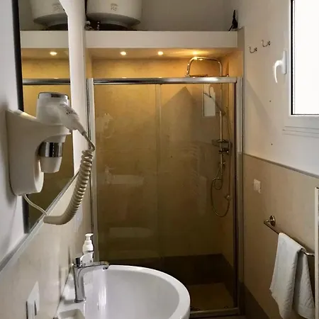 Interno 3 * Bari